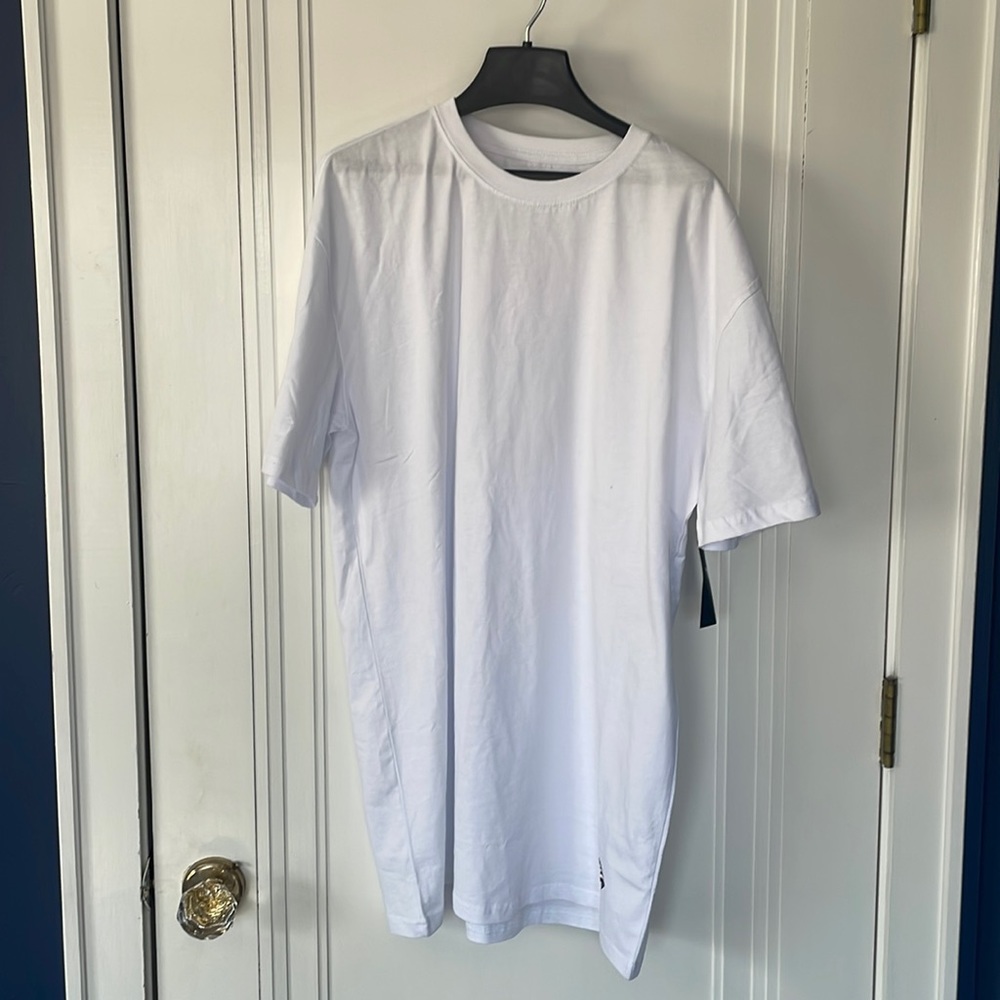 Paper Planes oversized white T
